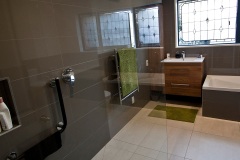 60764b7945ff965696a9cea3_Modern-Bathroom-Remodel-Fit-For-Accessibility-body-1