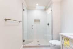 Hallway-Bathroom-Remodeling-Highland-Park-TX89-scaled